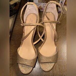 Badgley Mischka Women’s Gold Tatsu Evening Wedges, Size 10